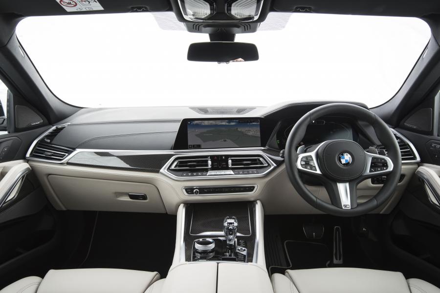 Торпедо BMW X6 xDrive40i M Sport (G06) 2019 года  (UK) (фото 4 из 8)
